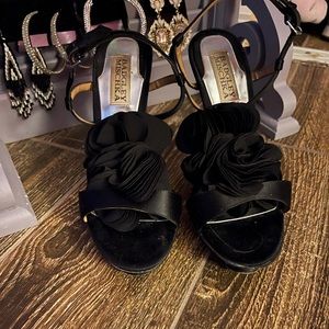 🌸Badgley Mischka Silk Flower Heels🌸